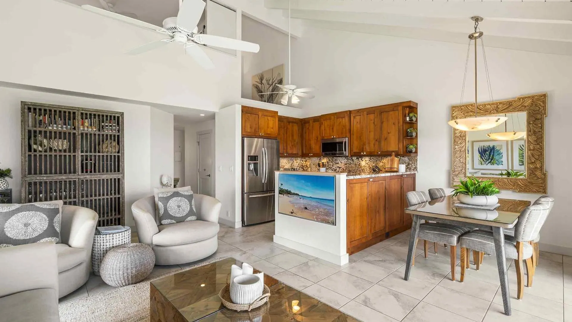 Maui Kamaole A-206 - Prime Location, Stunning Renovation, Large Lanai, Split Ac! Villa Wailea  USA