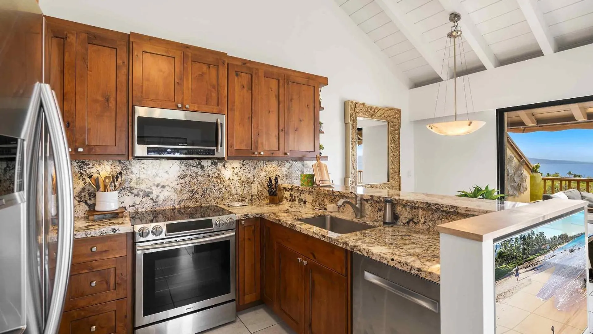 Maui Kamaole A-206 - Prime Location, Stunning Renovation, Large Lanai, Split Ac! Villa Wailea  0*, Wailea (Maui) USA