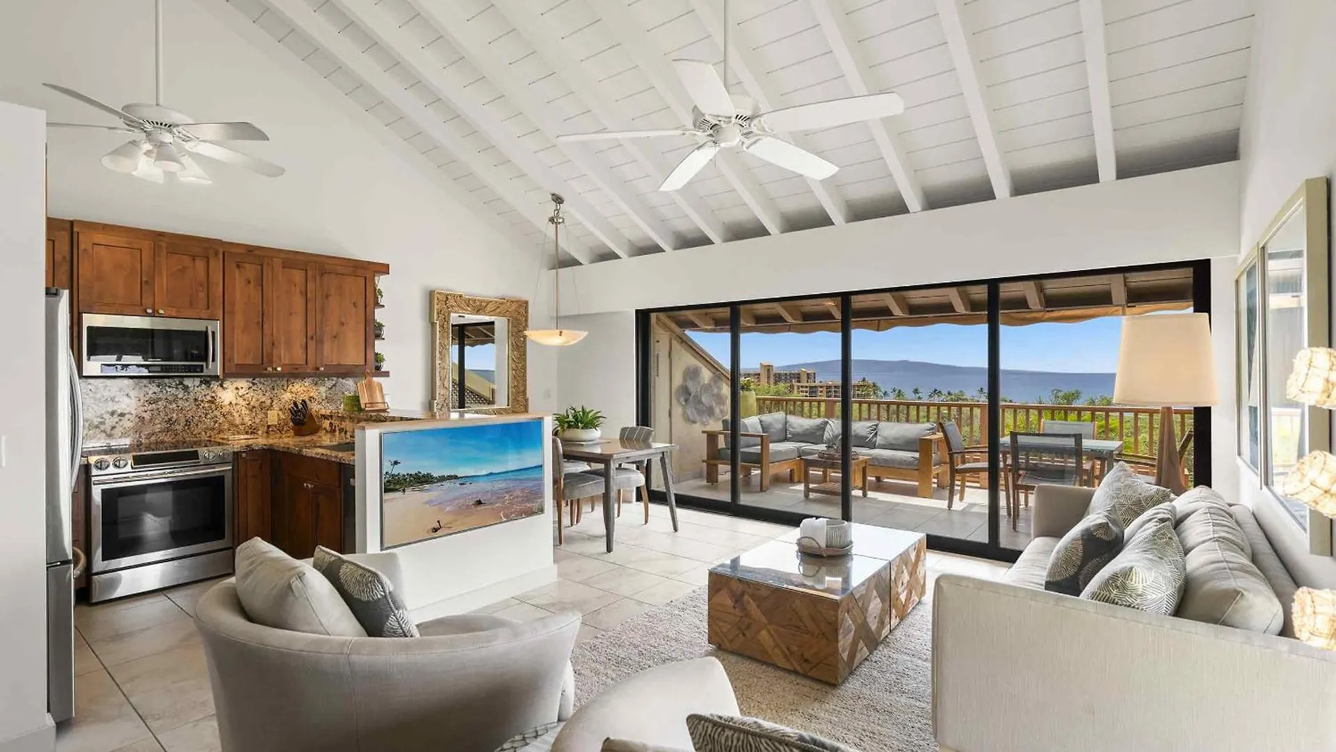 Maui Kamaole A-206 - Prime Location, Stunning Renovation, Large Lanai, Split Ac! Villa Wailea