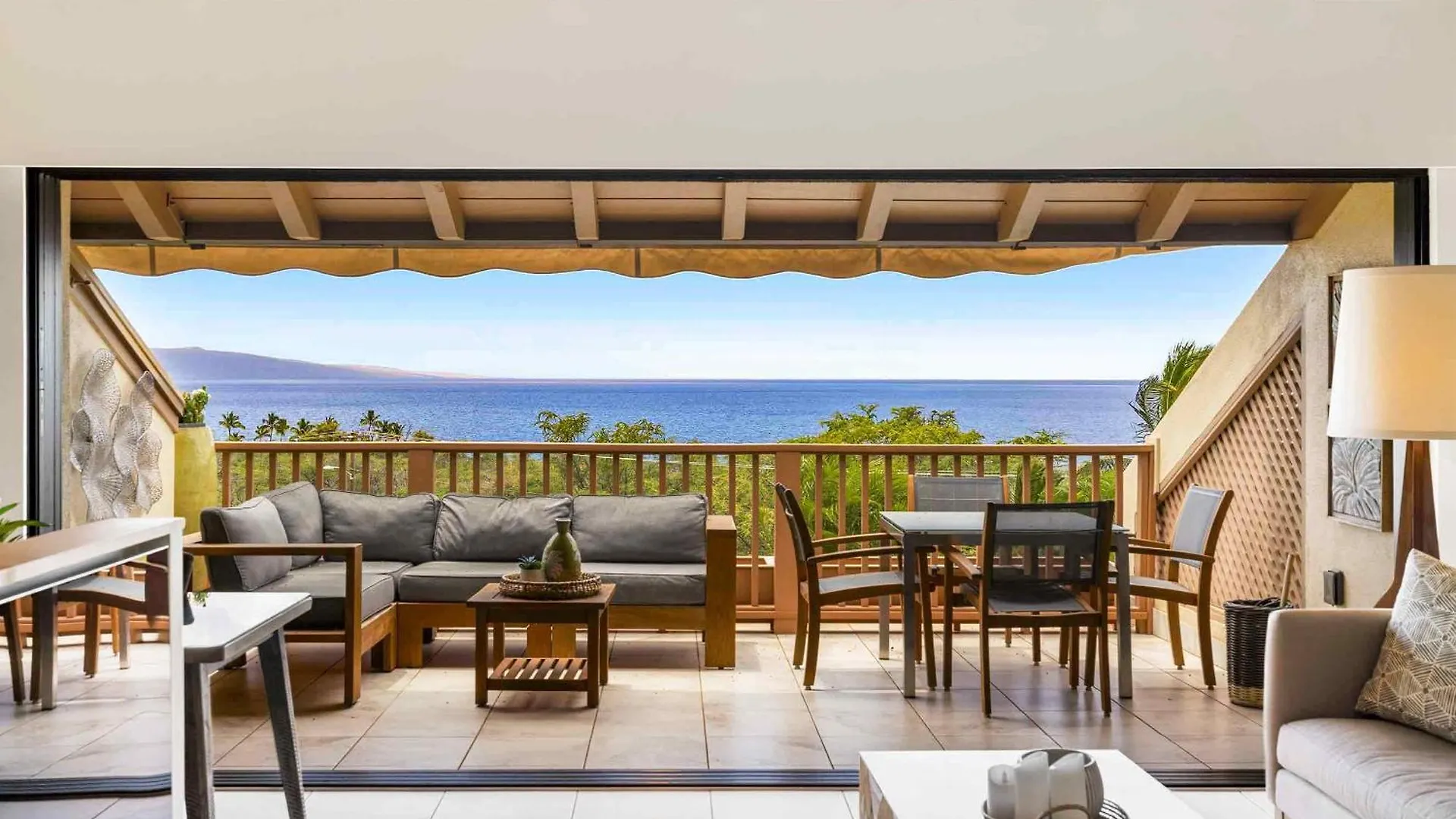 Maui Kamaole A-206 - Prime Location, Stunning Renovation, Large Lanai, Split Ac! Villa Wailea
